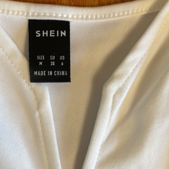 Shein midriff v-neck top size medium darts in front crop top cream - Picture 2 of 6